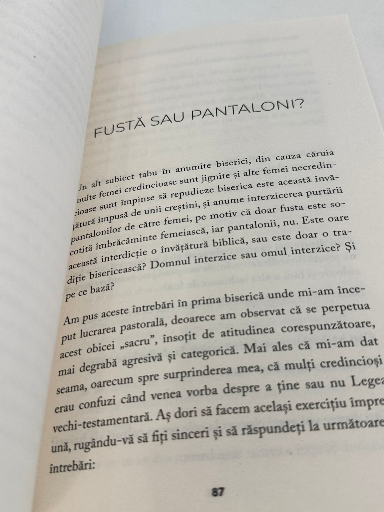 Cum sa discerni intre absoluturi convingeri si pareri? 3 Cum sa discerni intre absoluturi convingeri si pareri? de Cristian Barbosu - libraria Lira