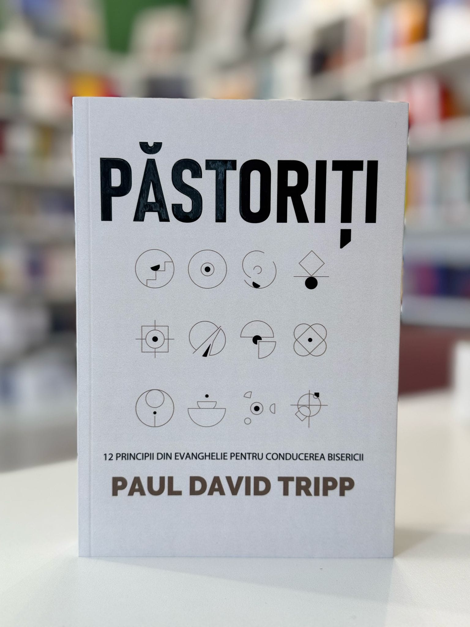 Pastoriti de Paul David Tripp 1 Pastoriti de Paul David Tripp - aceasta si alte cărți creștine disponibile la Librăria LIRA.ro