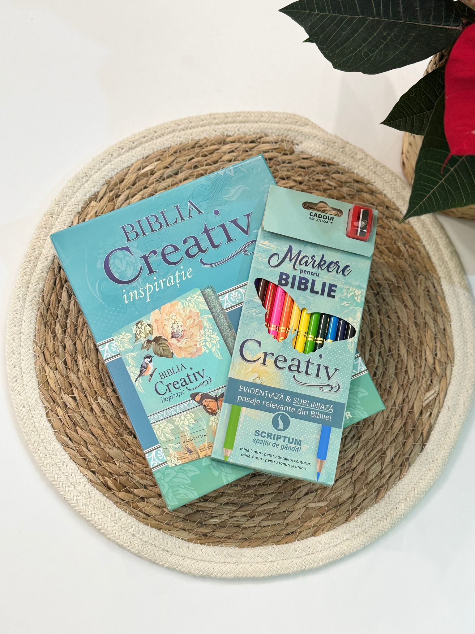 Biblia Creativ Inspiratie - Floral 6 Biblia Creativ Inspiratie cu un set de creioane