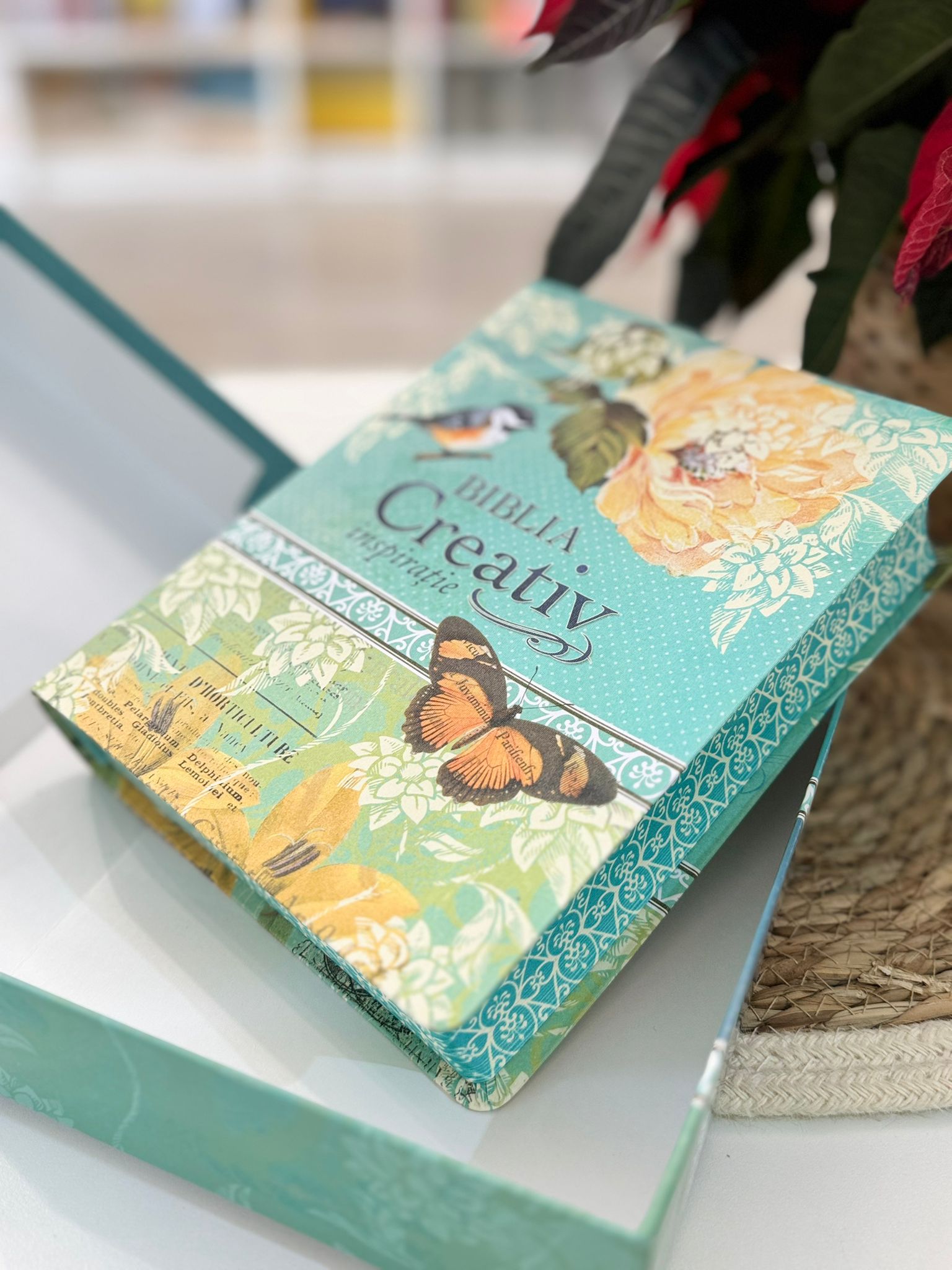 Biblia Creativ Inspiratie - Floral 2 Biblia Creativ Inspiratie cu noua traducere romaneasca